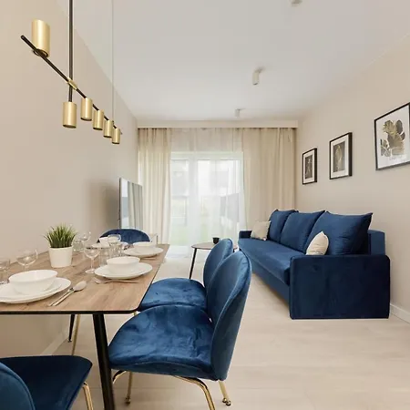 Stylish Madalinskiego With Garden Terrace And Free Garage By Renters Apartamento *
