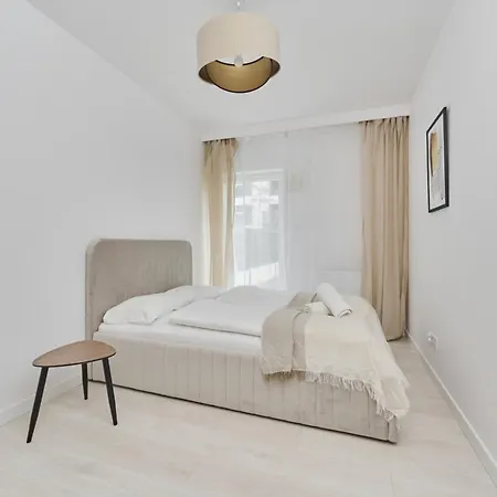 Apartment Stylish Madalinskiego With Garden Terrace And Free Garage By Renters *