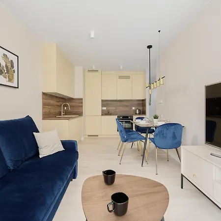 Apartment Stylish Madalinskiego With Garden Terrace And Free Garage By Renters
